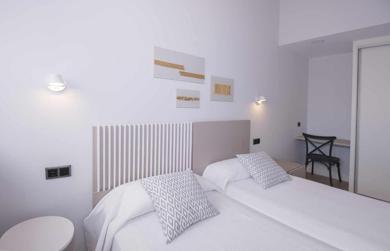 Adosadoduplex Marea Baja 3 Zona Playa Ideal Familias Parejas Y Amigos Llanes Luaran gambar